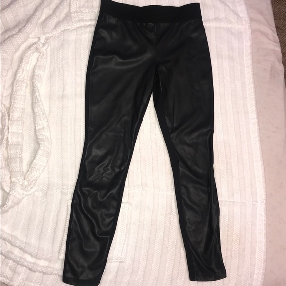 🧩TWIX Black Simons Exclusive Faux LeatherLeggings - Picture 2 of 9